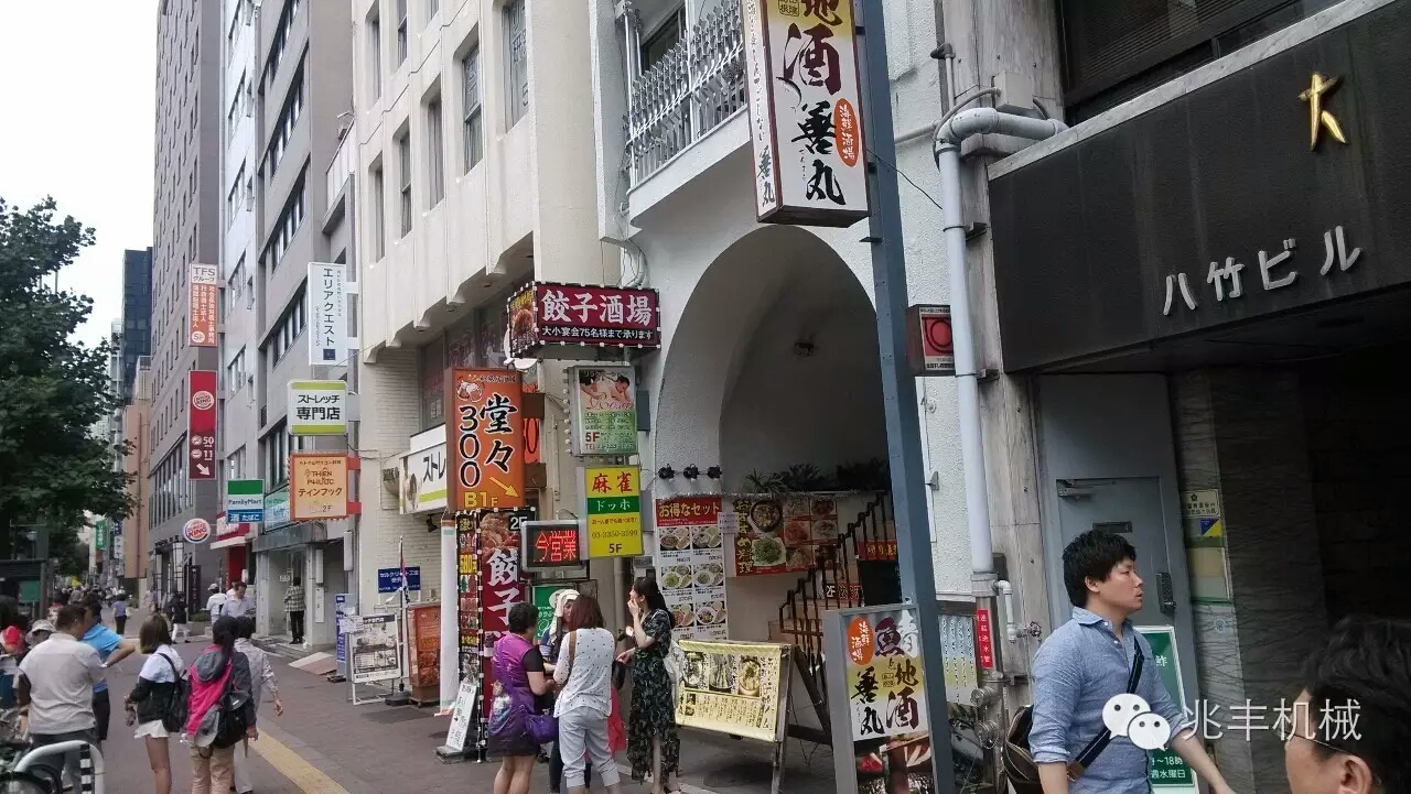 商場2.jpg 商場2.jpg